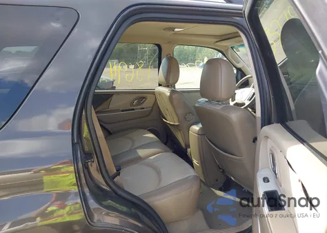 2005 Mercury Mariner Luxury/Premier из США, поврежденный, VIN 4M2CU57155DJ06046